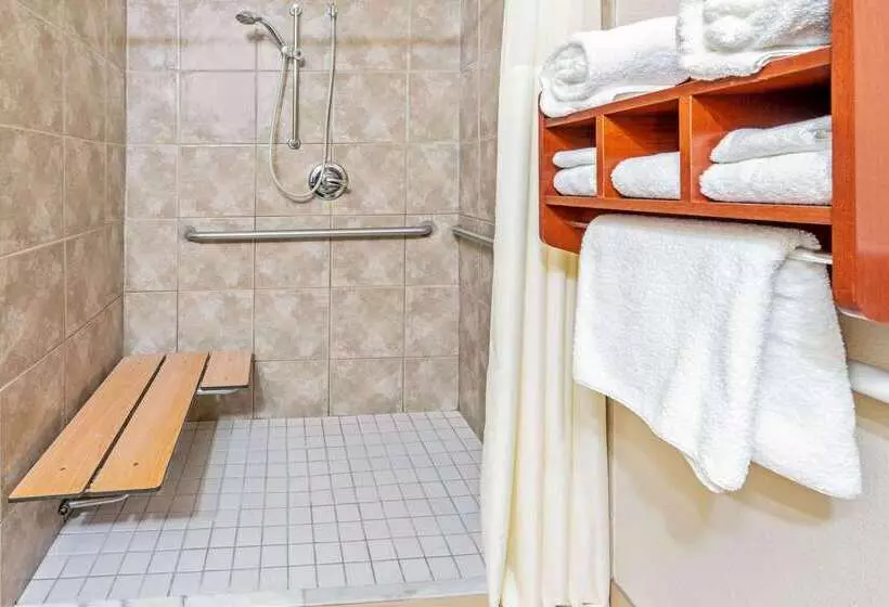 호텔 La Quinta By Wyndham Midwest City Tinker Afb