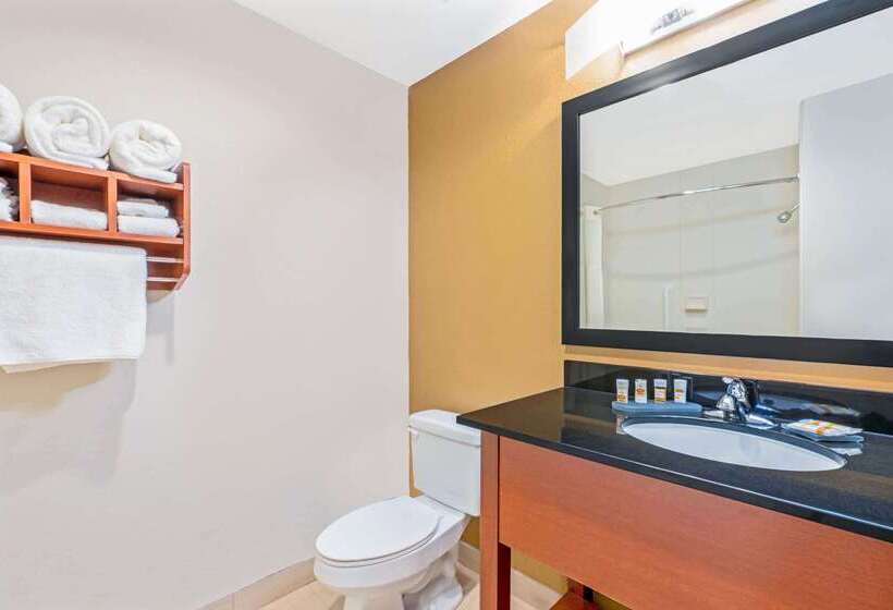 בית מלון כפרי La Quinta By Wyndham Midwest City Tinker Afb