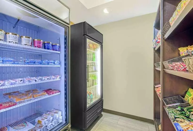 호텔 La Quinta By Wyndham Midwest City Tinker Afb