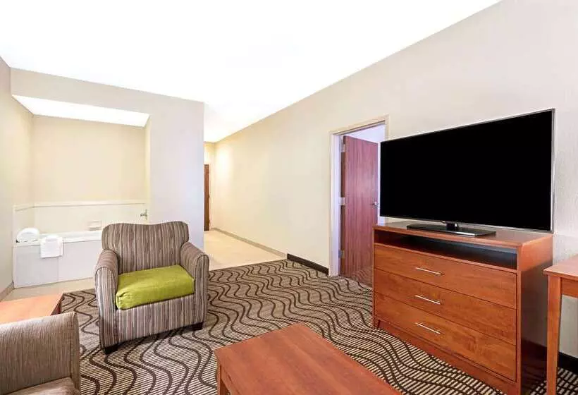 호텔 La Quinta By Wyndham Midwest City Tinker Afb