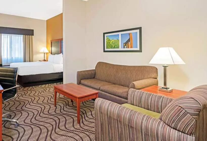 호텔 La Quinta By Wyndham Midwest City Tinker Afb