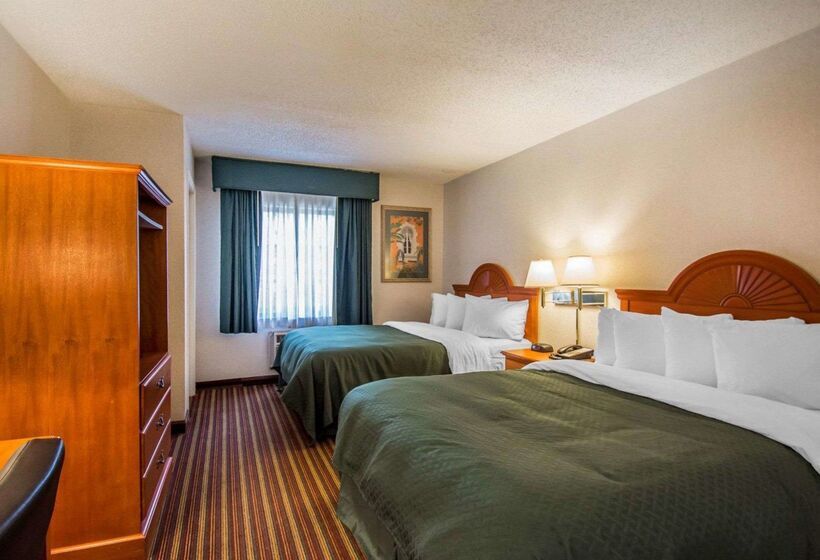 فندق Quality Inn & Suites At Tropicana Field