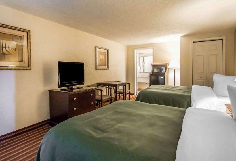 فندق Quality Inn & Suites At Tropicana Field