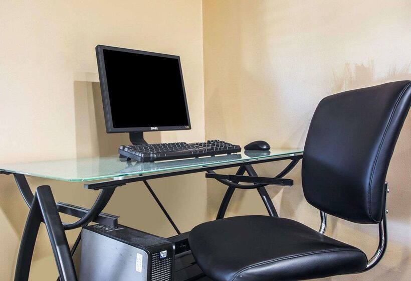 هتل Quality Inn
