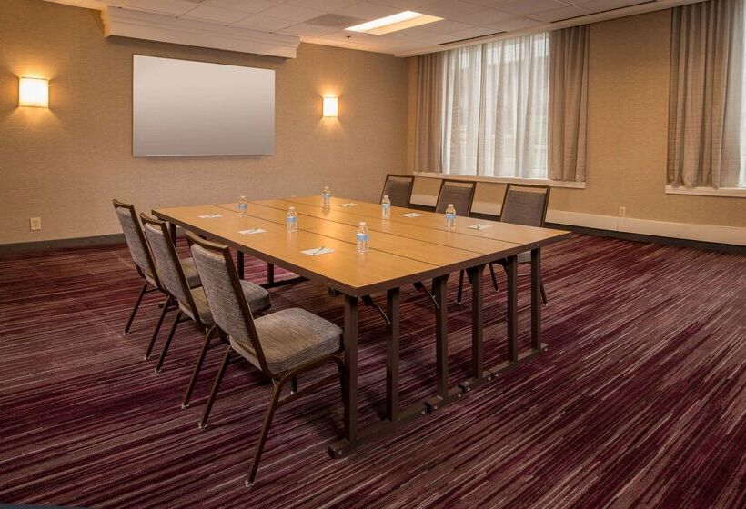 فندق Sonesta Select Arlington Rosslyn