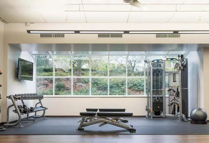 酒店 The Ingleside