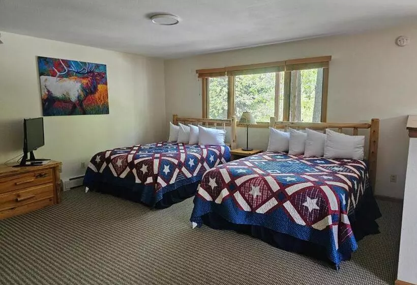 Retkeilymaja Swiftcurrent Lodge