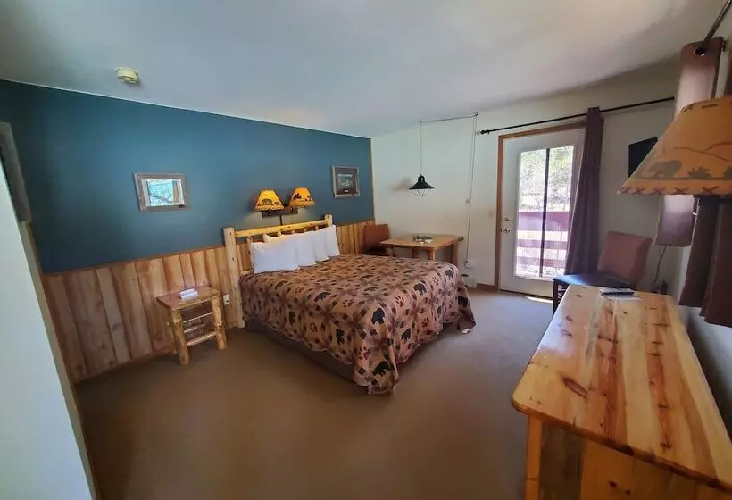 Retkeilymaja Swiftcurrent Lodge