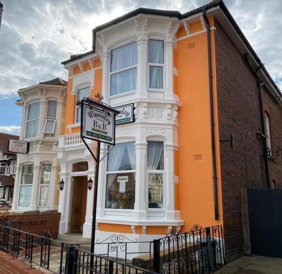 مبيت وإفطار Waverley Park Lodge