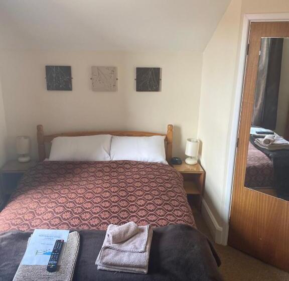 مبيت وإفطار Waverley Park Lodge