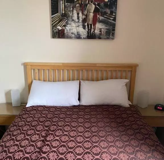 تختخواب و صبحانه Waverley Park Lodge