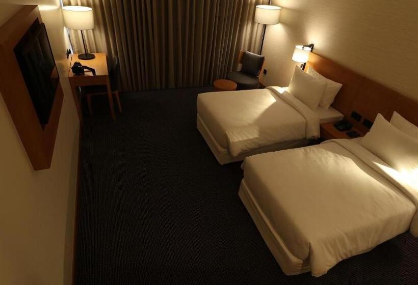 هتل The Vern At Blvd