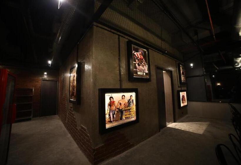 هتل The Vern At Blvd