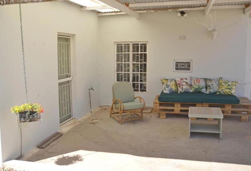 بنسيون The Lemon Tree