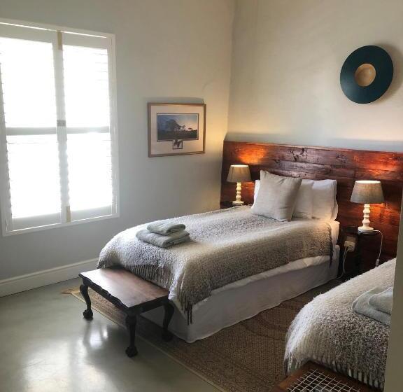 بنسيون The Lemon Tree