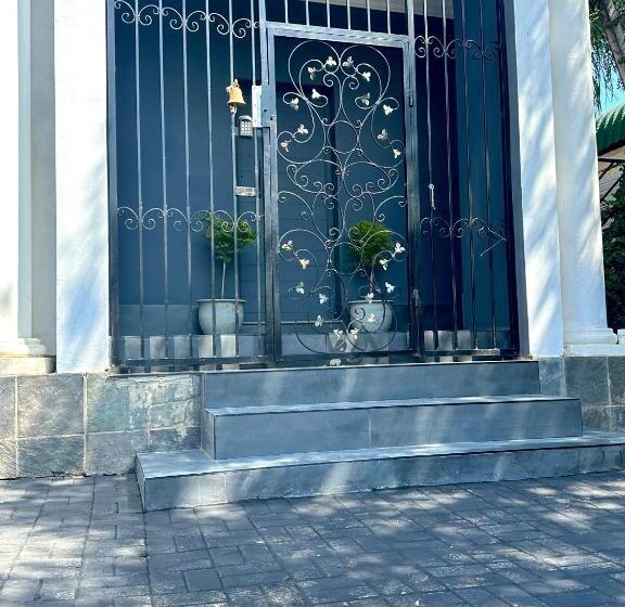 Bed & Breakfast Spacube Luxury Suites And Spa