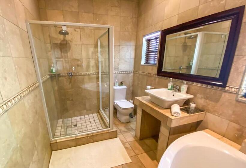 Bed & Breakfast Spacube Luxury Suites And Spa