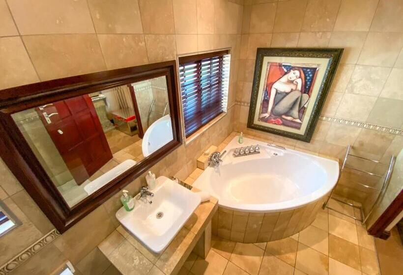 Bed & Breakfast Spacube Luxury Suites And Spa