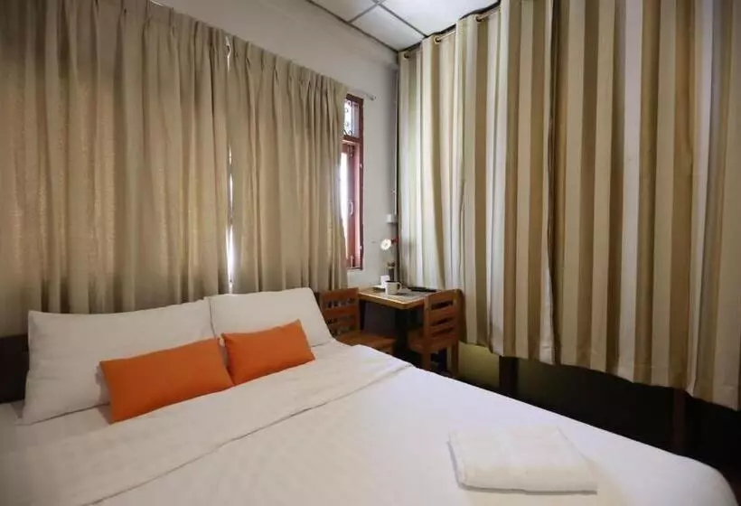 Banana Hostel Donmuang