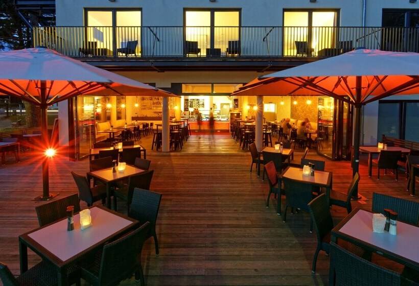 Отель Am Kurpark