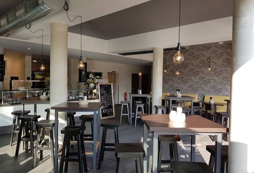 Отель Am Kurpark