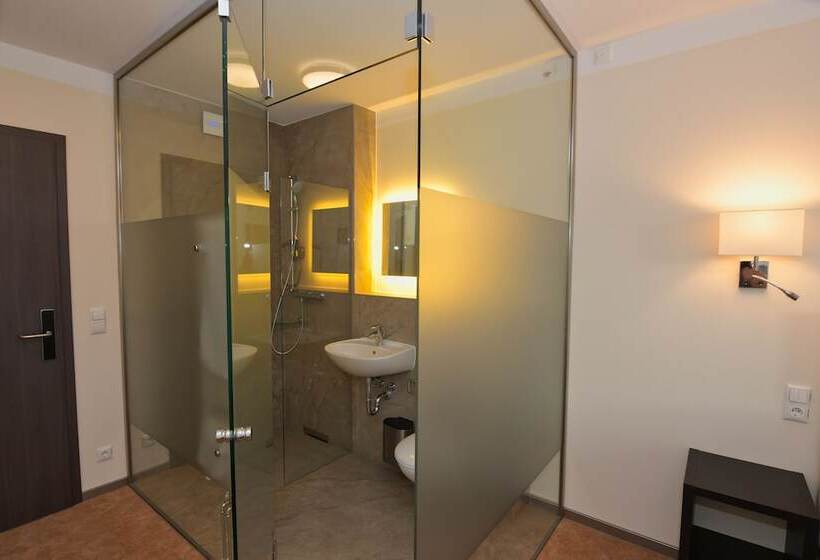 Отель Am Kurpark