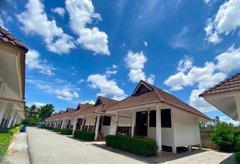 Pensjonat หาดทรายขาวรีสอร์ท