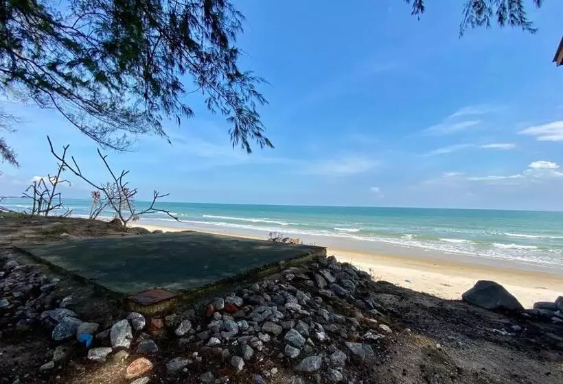 Majatalo หาดทรายขาวรีสอร์ท