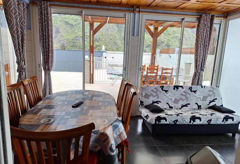 پانسیون Chez Guy Et Josiane