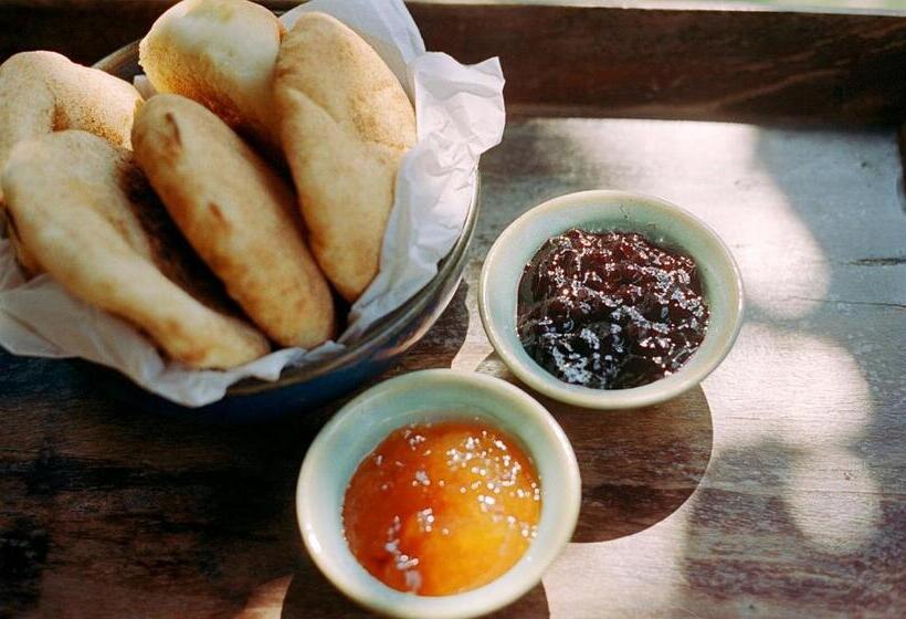 Resort The Postcard Cuelim, Goa