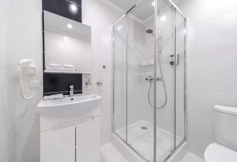 Majatalo Guest House