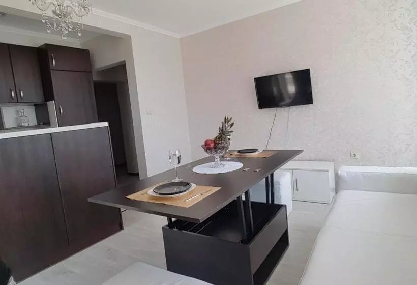 پانسیون Guest House Saint Apostol