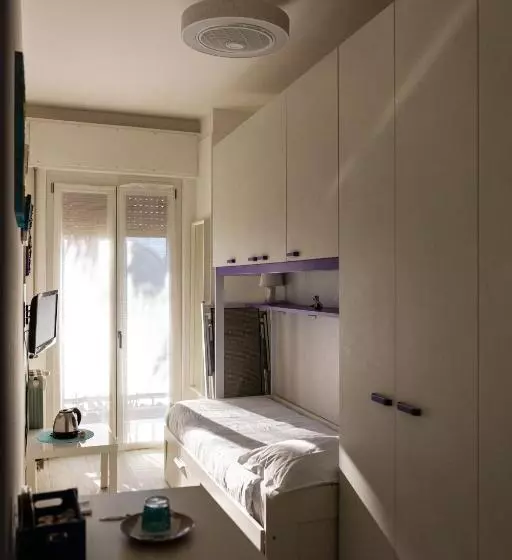 ベッドアンドブレックファースト Affittacamere Simotta