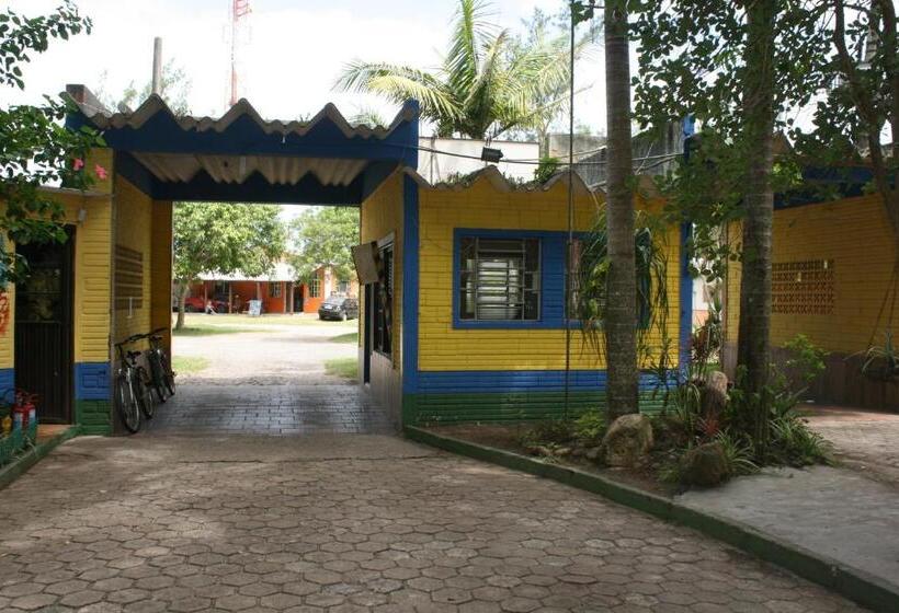 Hostel Pousada Fazendinha Tatuira