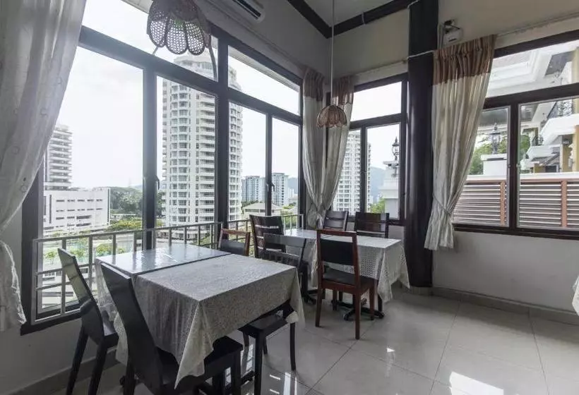 هتل Oyo 993 88 Mario S