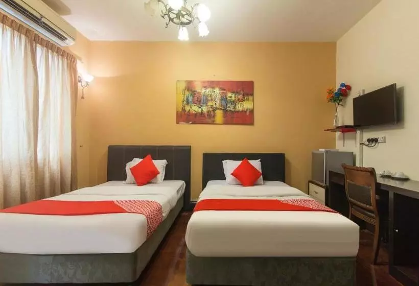 هتل Oyo 993 88 Mario S