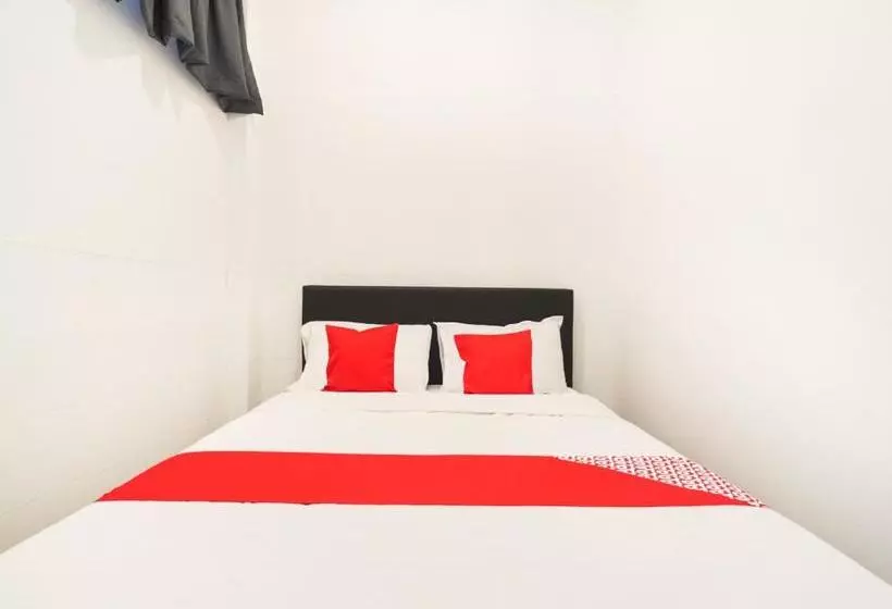 هتل Oyo 993 88 Mario S