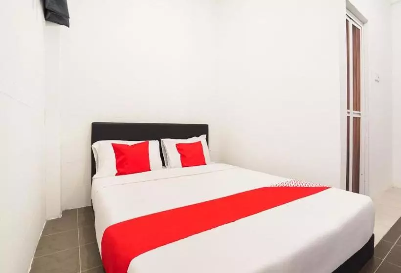 هتل Oyo 993 88 Mario S