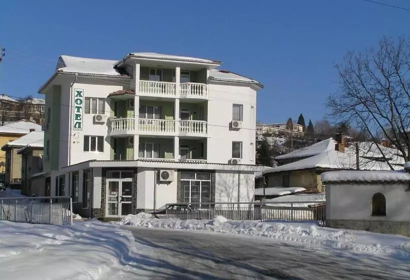 پانسیون Karadzhovy Guest House