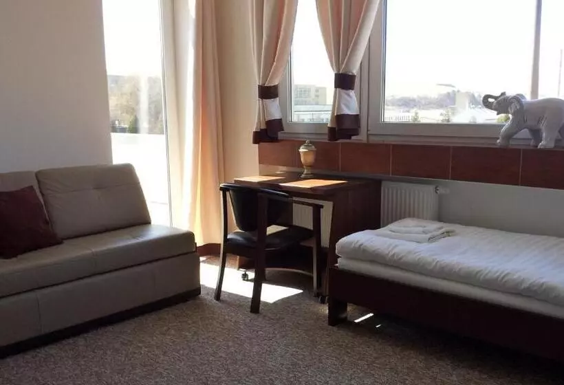 Majatalo Penzion Troja