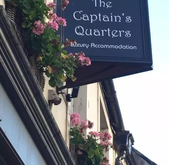 ペンション The Captains Quarters