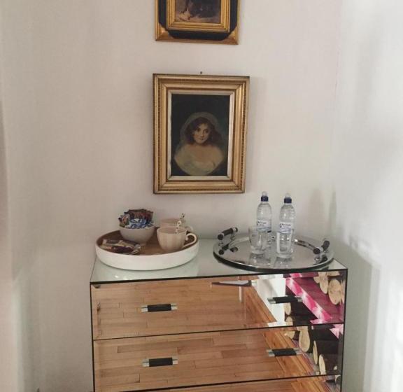 بنسيون The Captains Quarters