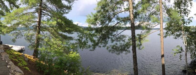 مبيت وإفطار Gîte Et Atelier De L Artiste Peintre Paysagiste Canadien Gordon Harrison