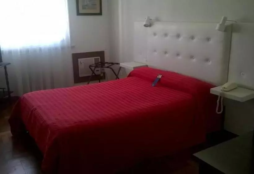 Hotelli Alfil Express