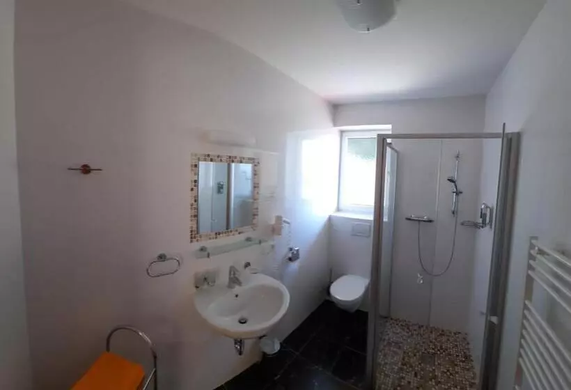 Majatalo Alpengasthaus Gießlhütte