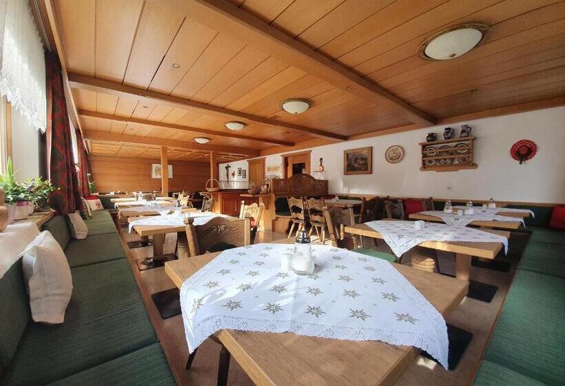 פנסיון Haus Monika Und Haus Claudia