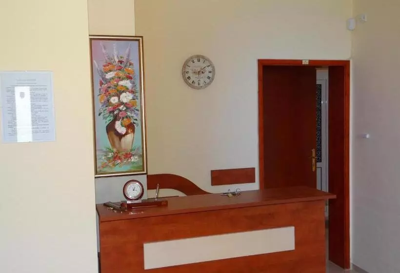 پانسیون Lilia Guest House