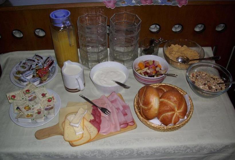 פנסיון Tirolerheim Grüner