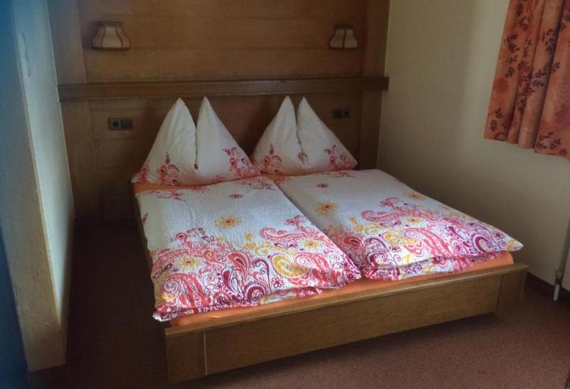 פנסיון Tirolerheim Grüner