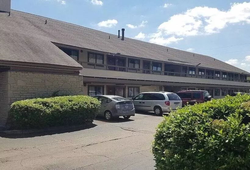 Отель American Value Inn